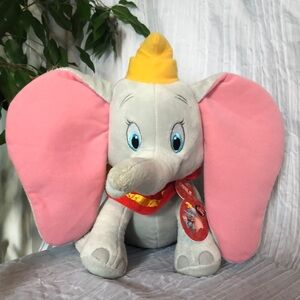 DISNEYS DUMBO the flying elephant large stuffed plush elephant toy NWT